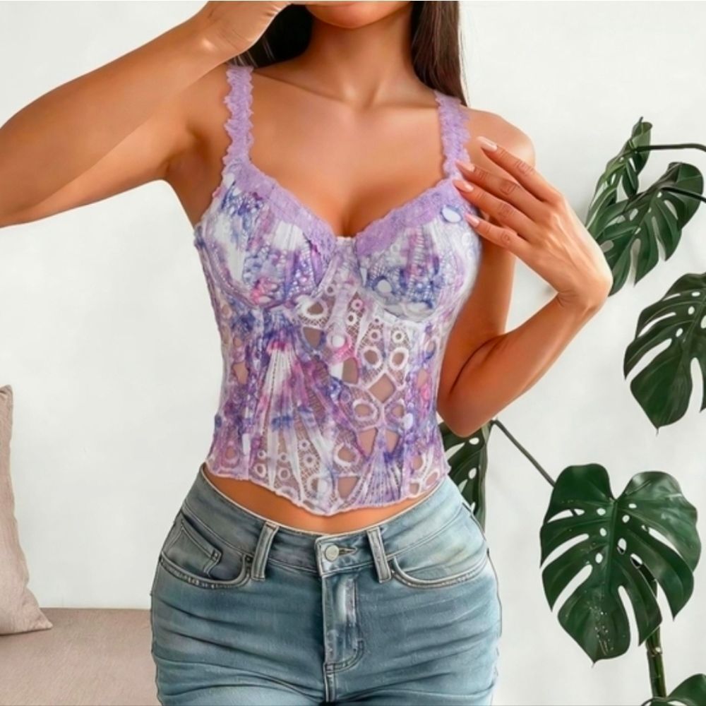 🔸️NWOT Lavender Floral Lace Bustier Sleeveless Top Small